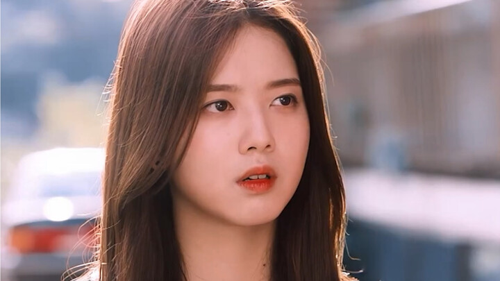 أم وابنتها تحبّان نفس الطالب الثانوي في الوقت نفسه.. لا بد من الإعجاب بقدرة الخيال هذه!