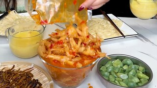 # Lemon-flavored boneless chicken feet ultimately can't beat Hua Niu