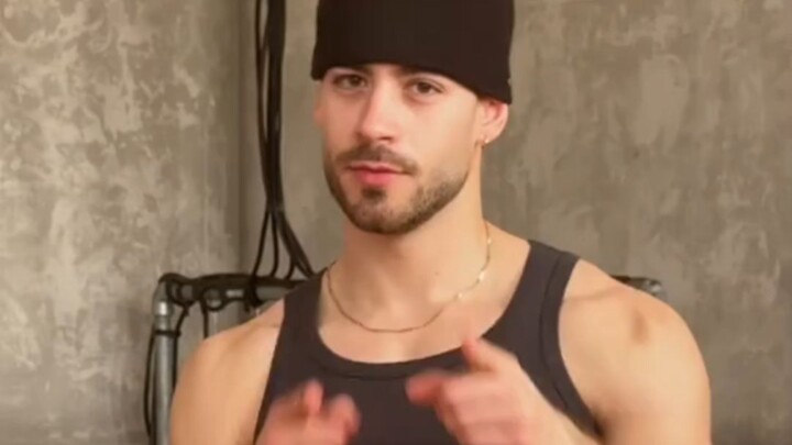 กิจวัตรการฝึกซ้อมของกลุ่มเต้น Magic Mike ในค่ายแห่งความสุขของเศรษฐินี 💕