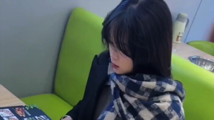 “Về nhà làm gì nhỉ?”