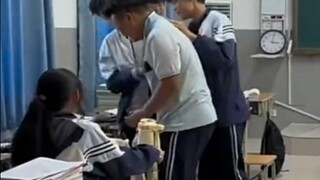 محاولة خداعي للذهاب إلى المدرسة مرة أخرى