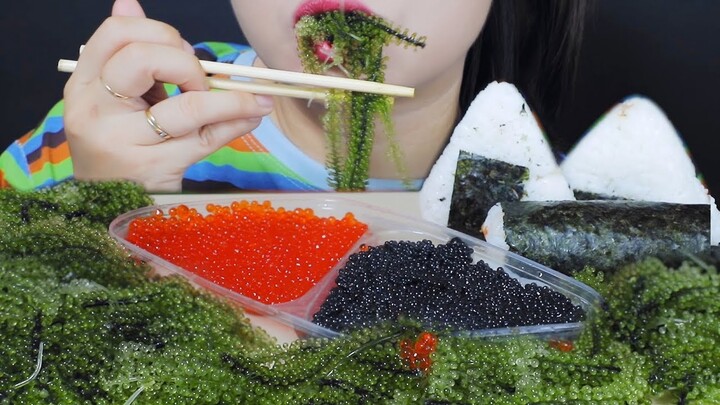 ASMR EATING BLACK - RED SALMON EGGS, SEA GRAPES, ONIGIRI, KIMBAP EATING SOUND | LINH-ASMR