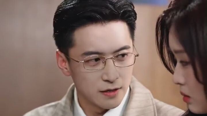 She Got Pregnant With Twins, and Their Contract Turned Into True Love!夜意外怀上双胞胎，她以为只是交易，谁知霸总早已爱她入骨！