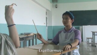 Hamlet = Harry Potter + Badai Petir + Hamlet + Hamilton
