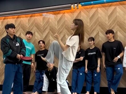 تحدي ملك الساقين السريعة (الجزء الثاني)