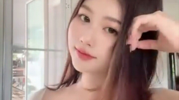 Waiting for you😘😘😘