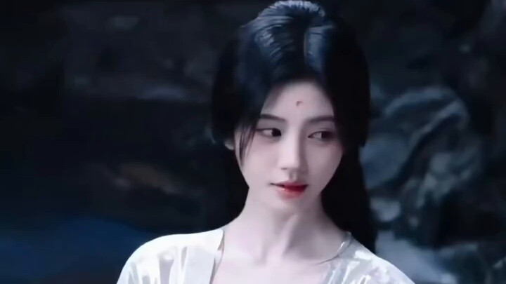 Cứu với, chị này trong bốn bộ phim của Quách cũng thế này, một mình đóng bốn bộ phim.