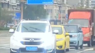 全国唯一开车带电焊面罩的城市#汽车 #每天分享汽车知识