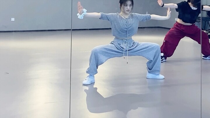 Arm + chassis training, scare my arms and legs