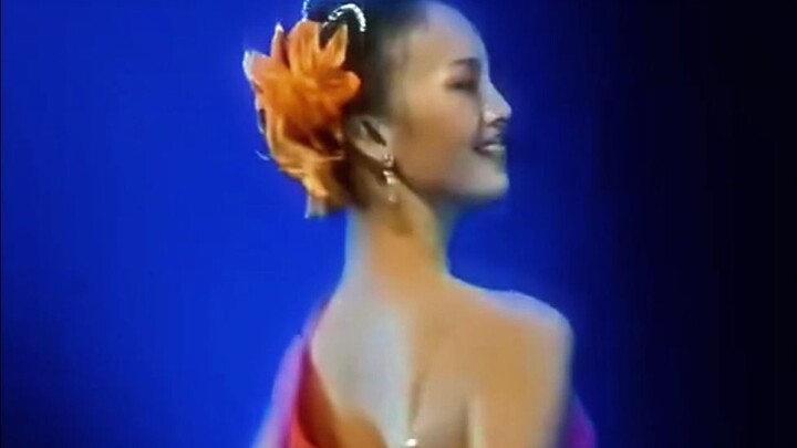 Looking back at Jin Chen’s dance “Flowers” again, it is a piece that many dancers have danced with!