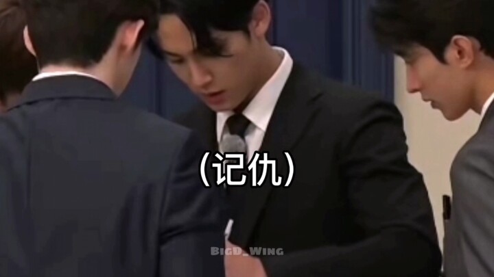 【SEVENTEEN】مرحبًا بالجميع، في عيد منتصف الخريف يجتمع الوطن بأكمله معًا، بينما نحن مُضطرون للاختلاف و