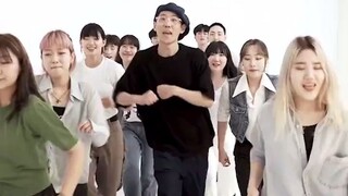 Left And Right choreography by Taesung, Jungkook's House dance teacher!