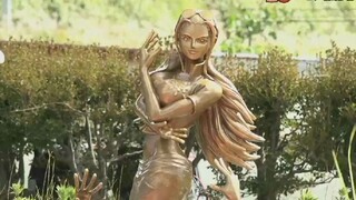 The video of the unveiling of the bronze statue of Robin from the Straw Hat Pirates in Kumamoto is h