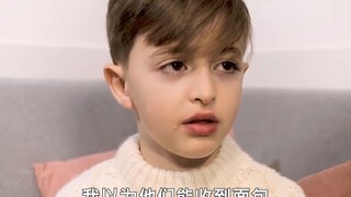 Boy deliberately stuffed bread into TV set, the truth behind it makes people cry!