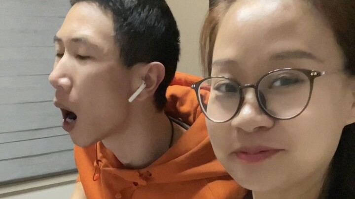 Lần đầu làm bố, cũng chẳng biết cậu là địch hay bạn