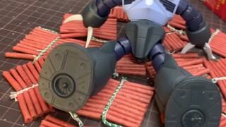 Lõi cứng lỗi thời, mẫu mã sẽ còn lại gì sau đợt oanh tạc này?