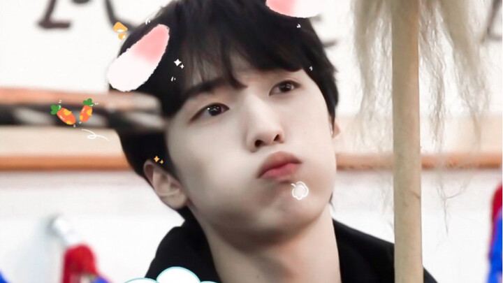 ابتسم طفلنا هاو شيانغ بشكل لطيف للغاية عندما سمع أنه طُلب منه إضافة WeChat.