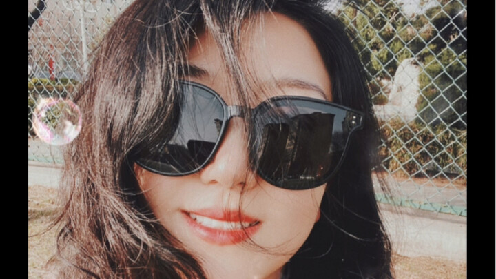 Kalau di kantor gak cantik, itu apa urusannya sama waktu pulang kerja?