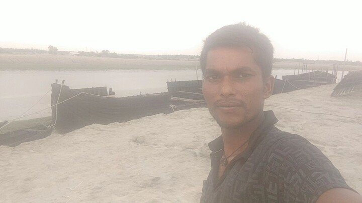 গ্রামের সুন্দর