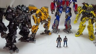 Enak banget kan setelah beli movie masternya? Ulasan Akademik: Transformers MPM Bumblebee, Optimus P