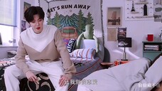 宜荷归来后,桑稚亲手撕毁了自己曾经写下的梦想,断了和他的联系,藏起了自己所有的心事....