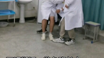 Ngejek ketua kelas setelah kelas usai itu seru banget buat cowok!