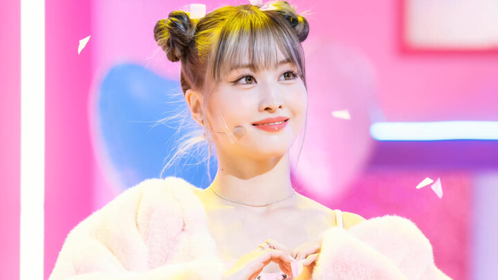 Did you “wang” today? [Momo – Hirai Momo] TWICE 211114 Inkigayo – SCIENTIST straight cut