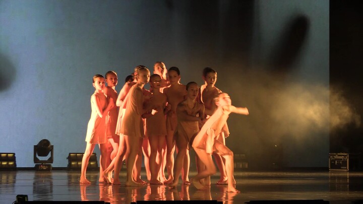 Belarusian Girl Dance