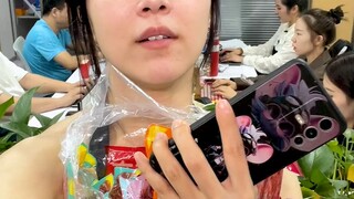 #Hand-torn roasted neck Let's see who is the single dog in the office～～