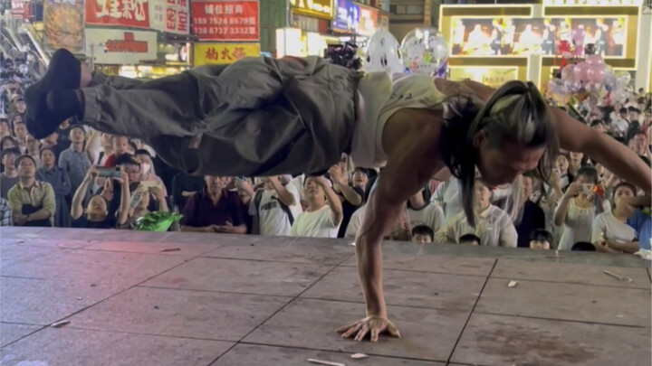 การแสดงออกกำลังกายตามท้องถนนเมืองฉางซาช่วงวันแรงงาน