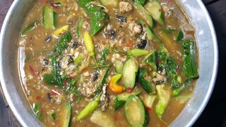 อ่อมกบนาใส่ผักรวม ใส่ข้าวเบือ แซ่บๆ ข้นๆ นัวๆ หอมๆ