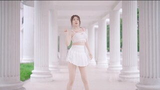 【4K】 Heart Burn --- Sunmi dances to the song "The summer is hot and my heart is burning like fire"