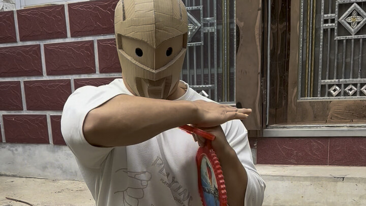 Today I’m cosplaying as the spicy fish-head mom, Taro!