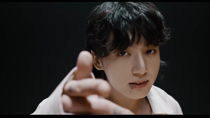 Jungkook's new solo song "Seven (feat. Latto)" dance version released