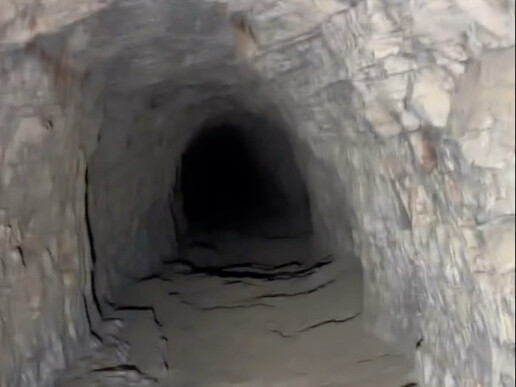 Entering the underground river via a tunnel, they discovered a massive wall and the Dead Water Drago