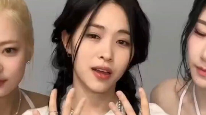 【ITZY Shin Ryujin】Ryujin dengan rambut panjang yang dikepang—terlalu imut!