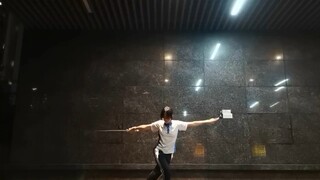Buổi múa kiếm đầu tiên vào năm thứ ba trung học