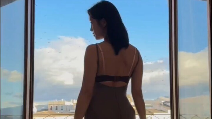 Soyeon | Baju tembus pandangku ini, mampukah kamu menahannya?