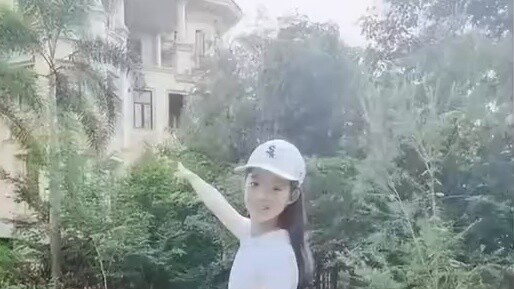 I burst out laughing! The copywriters of Huang Yangtian and Tian Tian who whitewashed themselves app