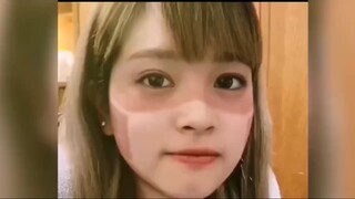 หน้ากากเป็นสีแทน