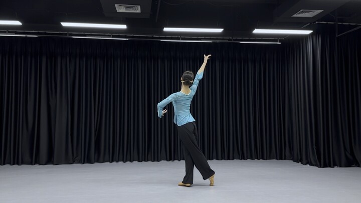 Chinese Classical Dance Body Rhythm: "Swallows Flying Through the Woods" · Ongoing Updates, Quite Ch