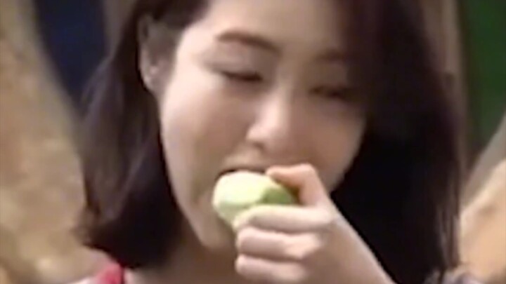 How can there be entertainers vomiting on variety shows! "The Glory" really emphasizes the stark con