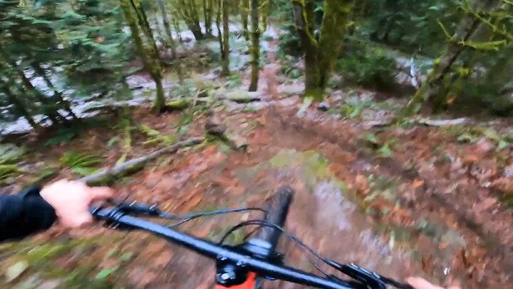 Diêm Vương: Xe bay nhỏ, đến đây ngay!!!