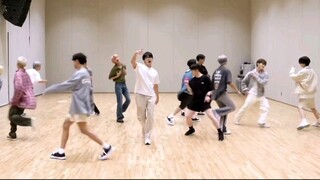 Let's all dance to this song "Moonlight over the Lotus Pond"