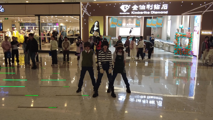 【花蝴蝶KIP随机舞蹈】爬台单品 人狂热者 萍乡4期宅舞ONLY