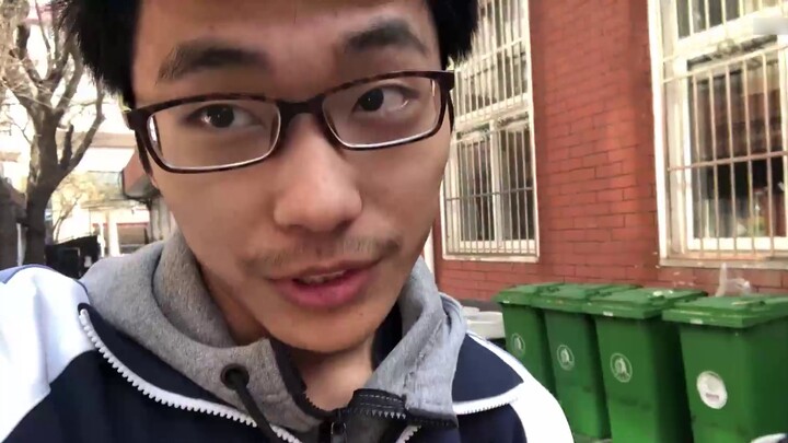 [VLOG] The up master risked his life to film what life is like in a key high school in Beijing? A li