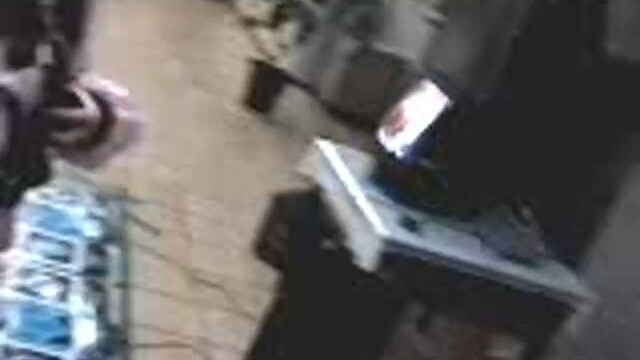 网友考古发现金用河（蔚蓝档案总监）1999年女装玩DDR的录像