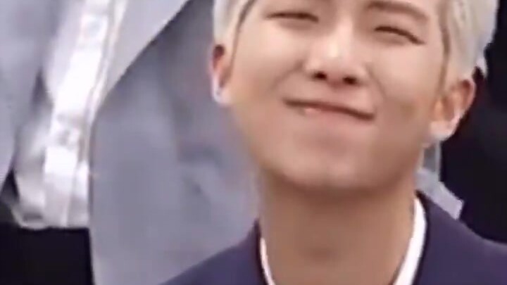 [BTS] Taehyung almost blurted out an F-word but caught himself just in time—Namjoon and Hoseok's exp