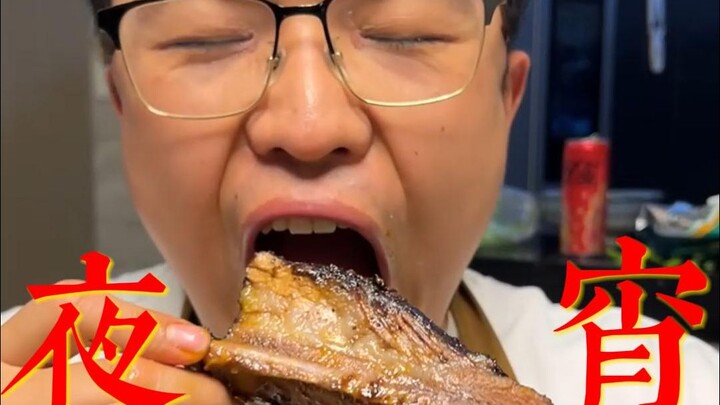 What’s it like to have a roommate who loves late-night snacks?