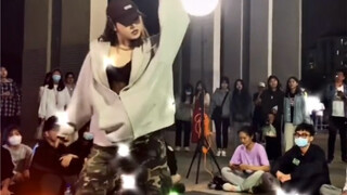 【MONEY-Lisa】Foto langsung penilaian kampus, aku suka banget koreografi Leejung, suasananya penuh!